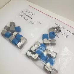 ELBOW SS-810-2-8 LOT