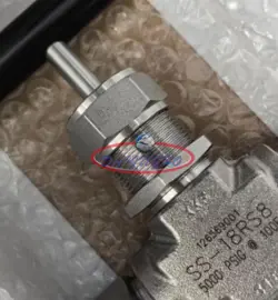 SWAGELOK SS-18RS8 VALVE