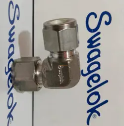 ONE NEW SWAGELOK SS-1210-9 VALVE