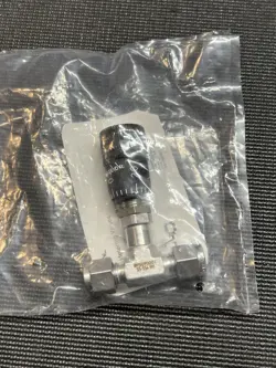 SWAGELOK SS-SS4-VH / SSSS4VH  NEW IN PACKAGE