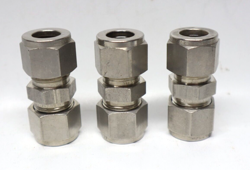LOT OF 3 SWAGELOK SS-810-6 316 STAINLESS STEEL UNION TUBE FITTING - 1/2