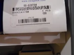 ONE SS-62XTS4 SWAGELOK 3 PORTED 1/4