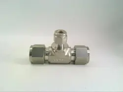 SWAGELOK STAINLESS STEEL REDUCING UNION TEE, 1/2