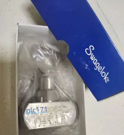 1PC SWAGELOK SS-8GUF8 NEEDLE VALVE FAST SHIPPING