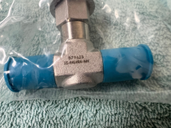 METERING VALVE VCR