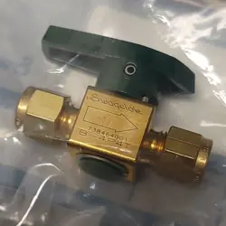 SWAGELOK - B-4P4T - BRASS QUARTER-TURN INSTRUMENT PLUG VALVE 1/4