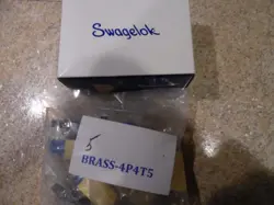B-4P4T5 LOT OF 5 SWAGELOK BRASS PLUG VALVE (LOT OF 5)
