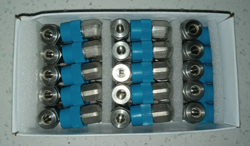25X SWAGELOK SS-400-2-4  -- 90 MALE ELBOW 1/4