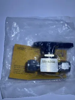 BALL VALVE. UNOPENED.