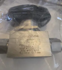 SWAGELOK SS-45S8-LL-SC11