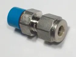 1 - SWAGELOK STAINLESS STEEL CONNECTOR, 1/4