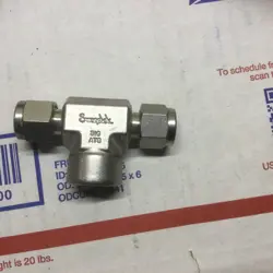 SWAGELOK STAINLESSFEMALE BRANCH