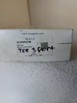 SWAGELOK SS-810-3 UNION T 1/2 TUBE 3 PORTS (BOX OF 9)