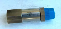 3/8 NPT 316SS INLINE POPPET CHECK VALVE 100 PSI CRACK SWAGELOK SS-6C6-100-4392