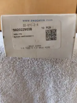 SWAGELOK SS-810-2-4 1/2 TUBE X 1/4 MALE ELBOW ( BOX OF 10 )