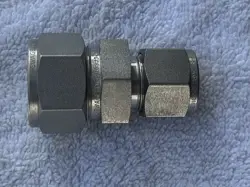 3/4” SS-1210-6-8