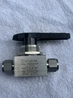SWAGELOK SS-45S8 40 SERIES BALL  VALVE 2500 PSI 1/2