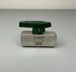 SWAGELOK SS-4P4T4 INSTRUMENT PLUG VALVE 1/4