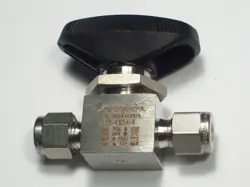 1 - SWAGELOK STAINLESS STEEL 40G SERIES BALL VALVE, 1/4