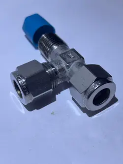 SWAGELOK SS-610-3-4 -TMT