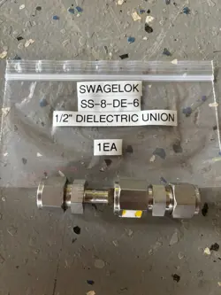 SWAGELOK SS-8-DE-6 STAINLESS STEEL DIELECTRIC UNION 3/8 IN. TUBE FITTING