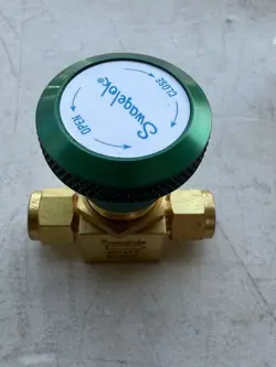 SWAGELOK B-4HK VALVE