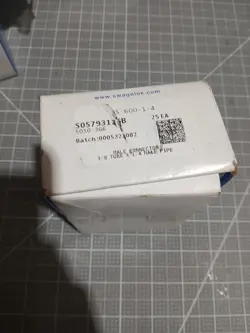 1 - SWAGELOK CARBON STEEL CONNECTOR, 3/8