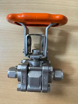 BALL VALVE SS-63TS10MM-LLK-SG