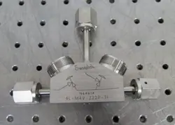 R193368 SWAGELOK VALVE BYPASS 3-WAY LIQUID INJECTOR 6L-M4V-222P - J1