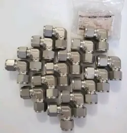 15 SWAGELOK SS-810-9 UNION ELBOW LOT