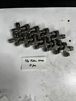 LOT OF (11) SWAGELOK STAINLESS STEEL CROSS, 3/8 TUBE