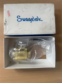 SWAGELOK B-63TF8 BRASS 3-PIECE 60 SERIES BALL VALVE