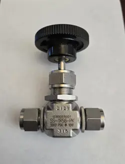 1- SWAGELOK SS INTEGRAL BONNET NEEDLE VALVE, 3/8