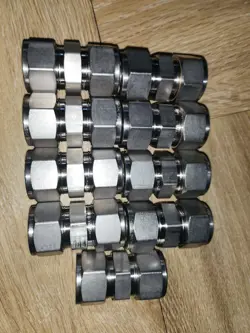 LOT OF 9  SWAGELOK SS-1210-6 STAINLESS STEEL TUBE FITTING, UNION, 3/4
