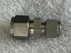 3/8” 1/2” SS-810-6-6