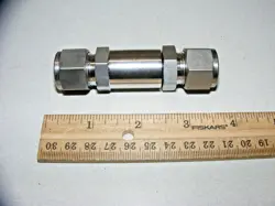 SWAGELOK SS-8C-1 CHECK VALVE UNUSED