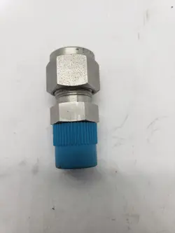 SWAGELOK SS-600-1-4 MALE CONNECTOR STAINLESS STEEL 3/8