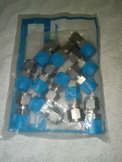 (12) NOS SWAGELOK STAINLESS FITTING, 3/8