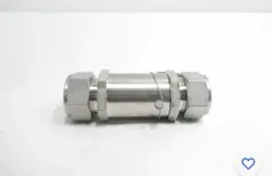 SWAGELOK SS-16C-1-7203 STAINLESS POPPET CHECK VALVE 1IN TUBE