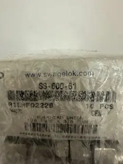 LOT OF 10PCS SWAGELOK SS-600-61
