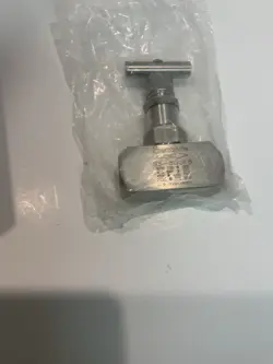 1  SWAGELOK SS-8GUF8 NEEDLE VALVE