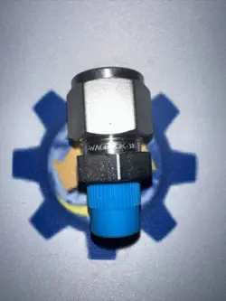 SWAGELOK MALE CONNECTOR 1/2 IN. TUBE OD X 1/4 IN. MALE NPT (SS-810-1-4)