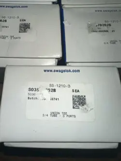 NIB LOT OF 5 SWAGELOK SS-1210-3 STAINLESS STEEL 3/4