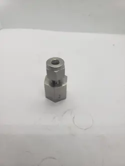 FEMALE CONNECTOR 1/4