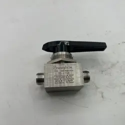 SWAGELOK SS-45S8 BALL VALVE 316 0001589359 2500 PSIG 172 BAR SEE PICS