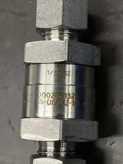 SWAGELOK SS-CHS6-KZ-1/3 SS POPPET 6000 PSIG (413 BAR) CHECK VALVE (BOX OF 5)