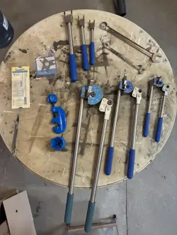 SWAGELOK TUBE BENDERS