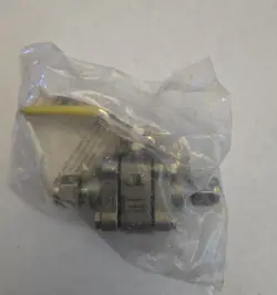 (1) SWAGELOK SS-S62PS4 1/4” STEAM SERIES BALL VALVE 316 SS TUBE X TUBE BRAND NEW