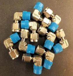 SWAGELOK SS-3M0-2-2, 3MM T X 1/8 MNPT MALE ELBOWS ( 1 LOT OF 10 )