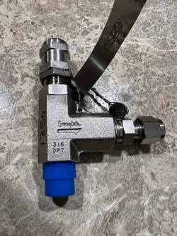 SWAGELOK SS-4R3A5 NEW